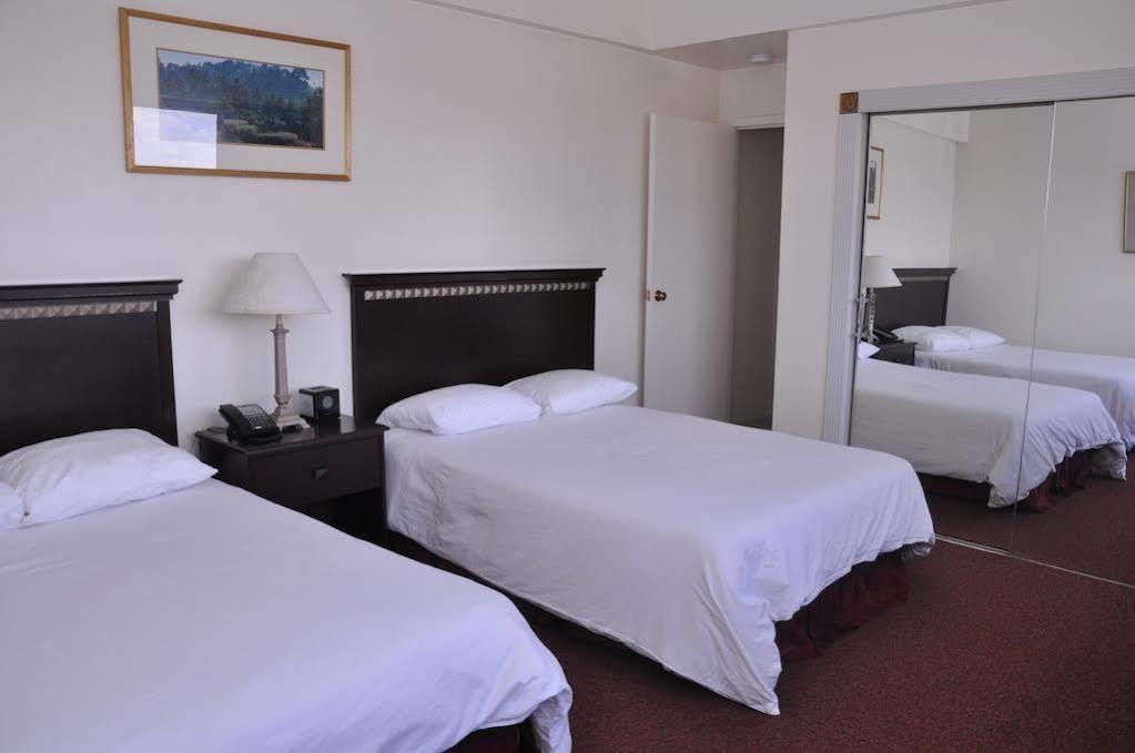 Stamford Suites (Adults Only) Bagian luar foto